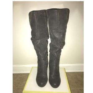 Women Suede Boots-size 6(Worn once)-EXCELLENT CON